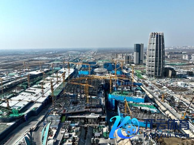 雄安国贸中心样貌春节假期施工忙 诞生者死守岗亭