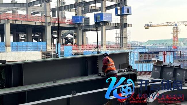 雄安国贸中心样貌春节假期施工忙 诞生者死守岗亭